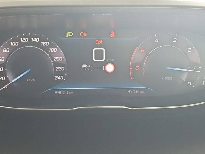 Peugeot 5008 2021