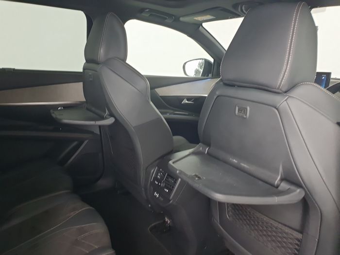 Peugeot 5008 2021