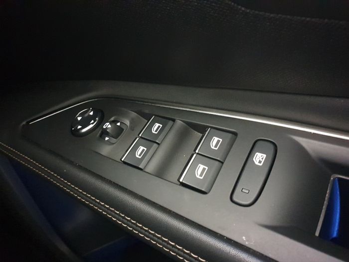 Peugeot 5008 2021