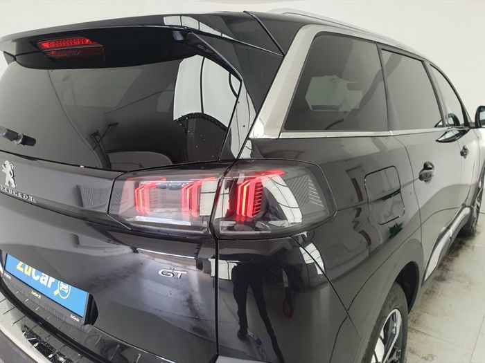 Peugeot 5008 2021