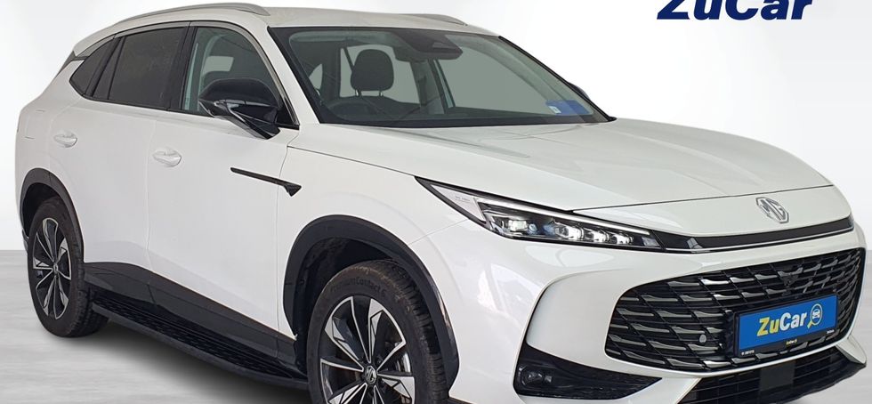 MG HS 2025