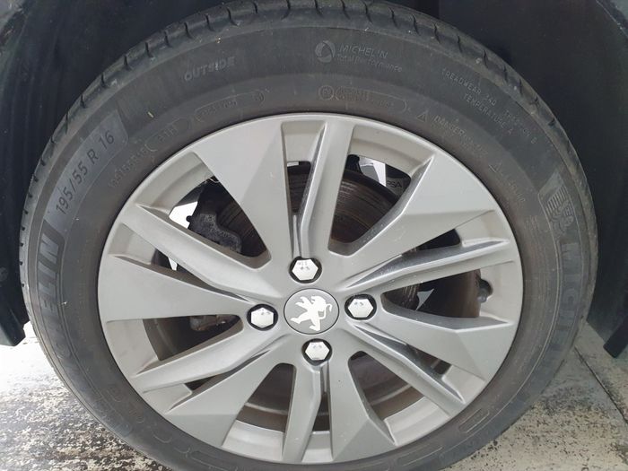 Peugeot 208 2022