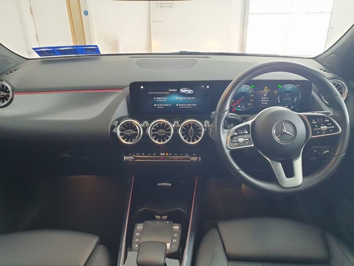 Mercedes-Benz EQA 2022