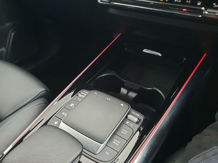 Mercedes-Benz EQA 2022