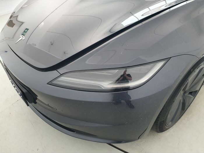Tesla Model 3 2024