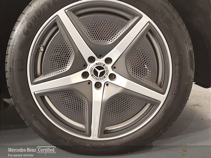 Mercedes-Benz EQE SUV 2025
