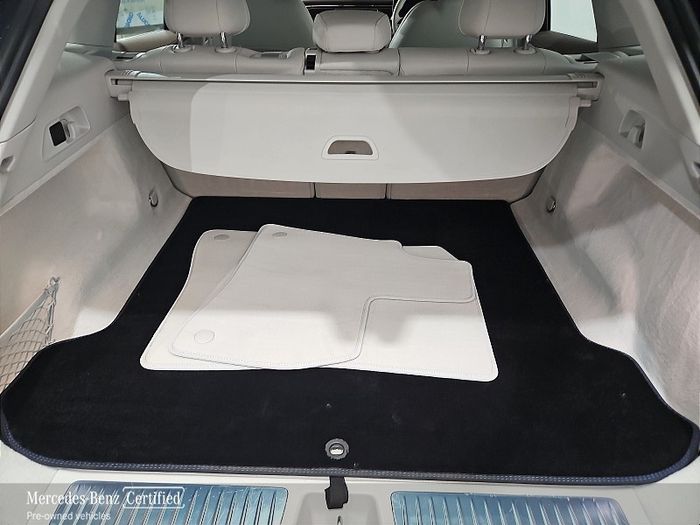 Mercedes-Benz EQE SUV 2025