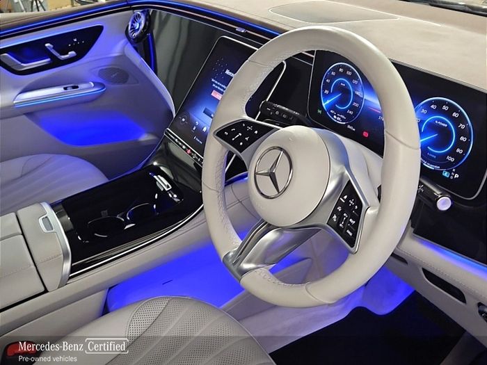 Mercedes-Benz EQE SUV 2025