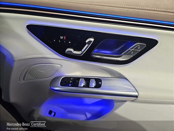 Mercedes-Benz EQE SUV 2025