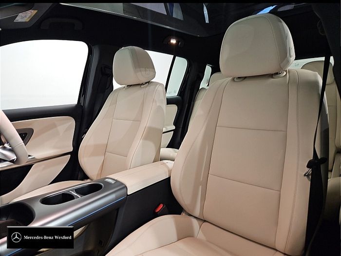Mercedes-Benz GLB 2026