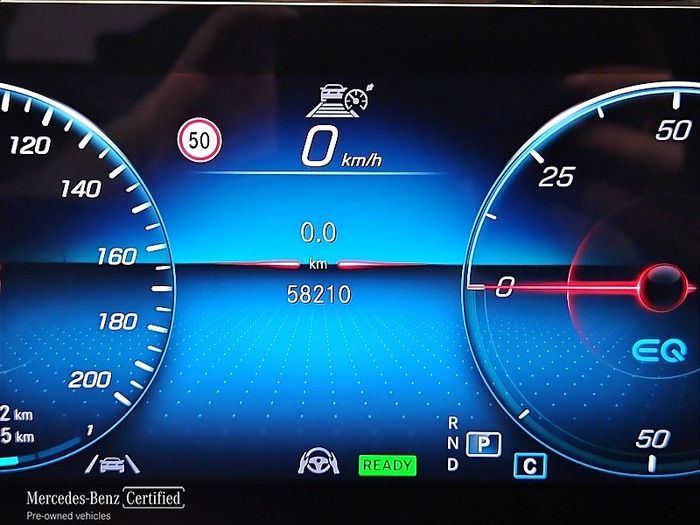 Mercedes-Benz EQB 2023