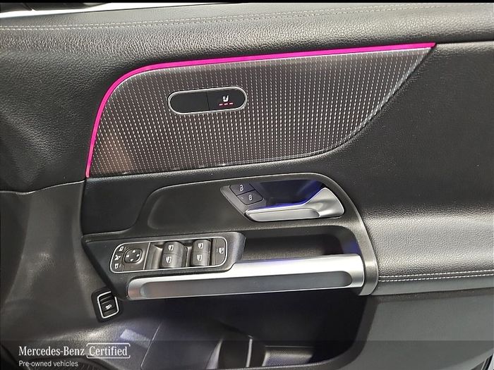Mercedes-Benz EQB 2023