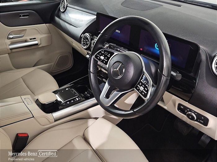 Mercedes-Benz EQA 2024