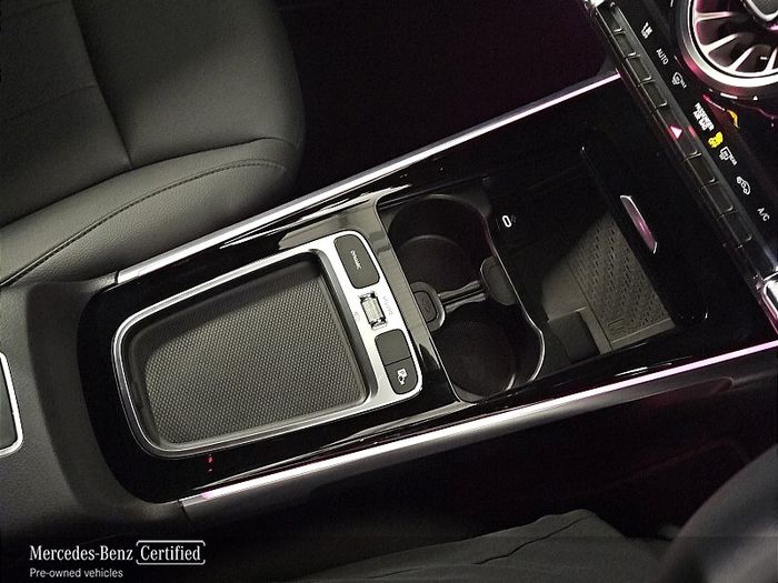 Mercedes-Benz GLB 2023