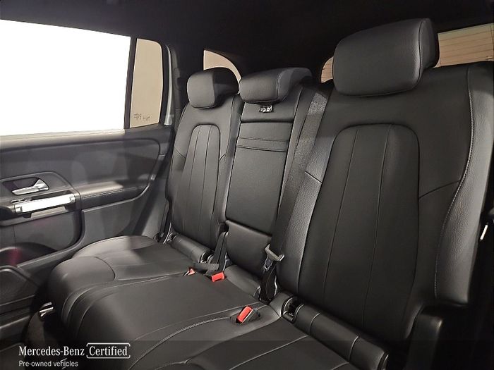 Mercedes-Benz GLB 2023
