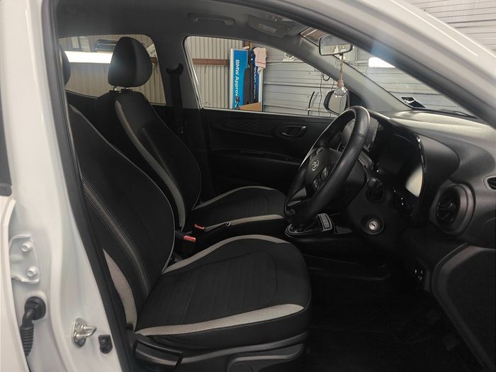 Hyundai i10 2023
