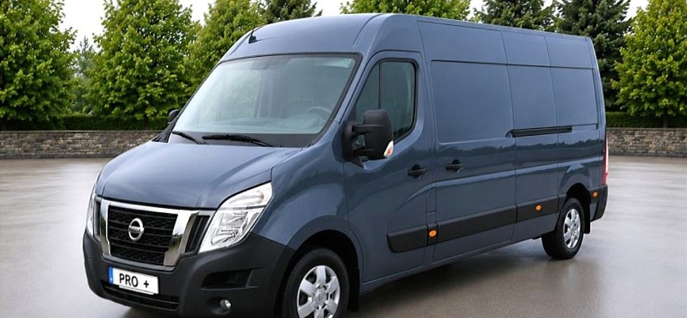 Nissan NV400 2021