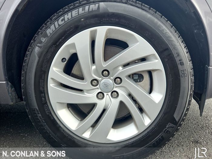 Land Rover Discovery Sport 2025