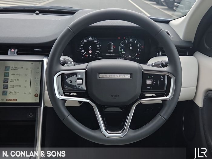 Land Rover Discovery Sport 2025