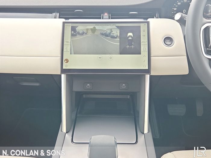 Land Rover Discovery Sport 2025