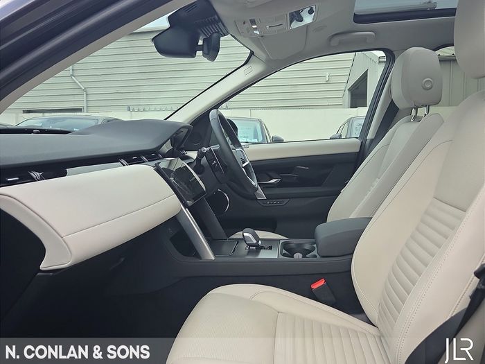 Land Rover Discovery Sport 2025