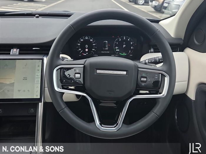 Land Rover Discovery Sport 2025