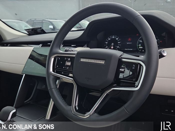 Land Rover Discovery Sport 2025