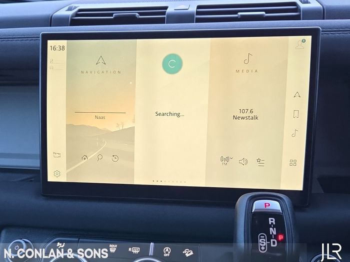 Land Rover Defender 2022