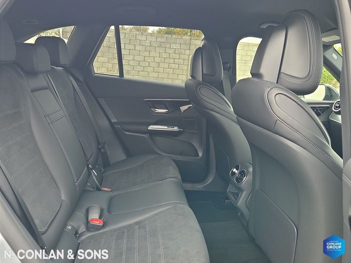 Mercedes-Benz GLC-Class 2025