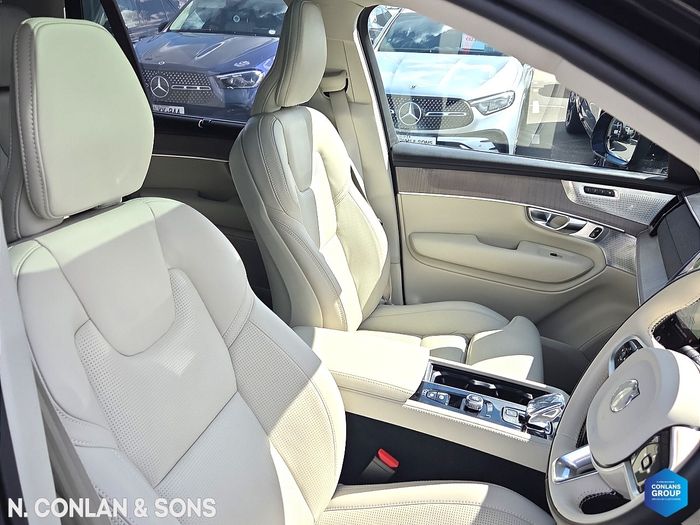 Volvo XC90 2025