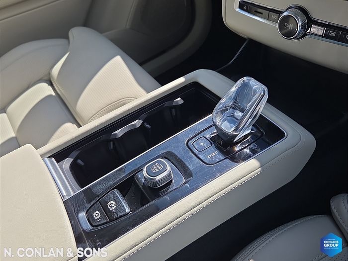 Volvo XC90 2025