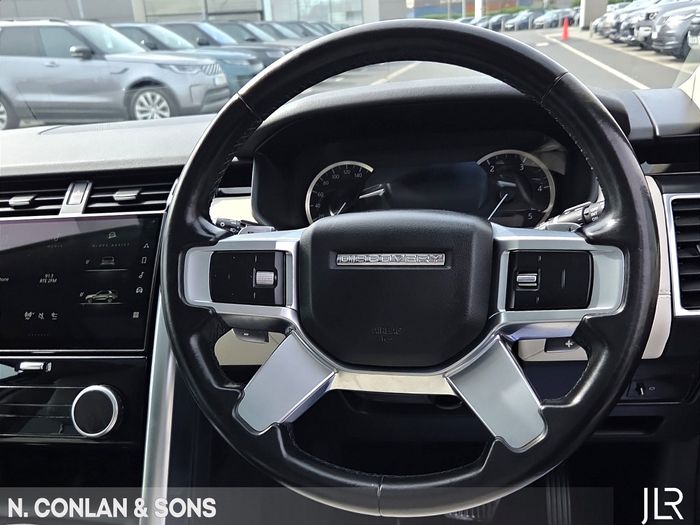 Land Rover Discovery 2022