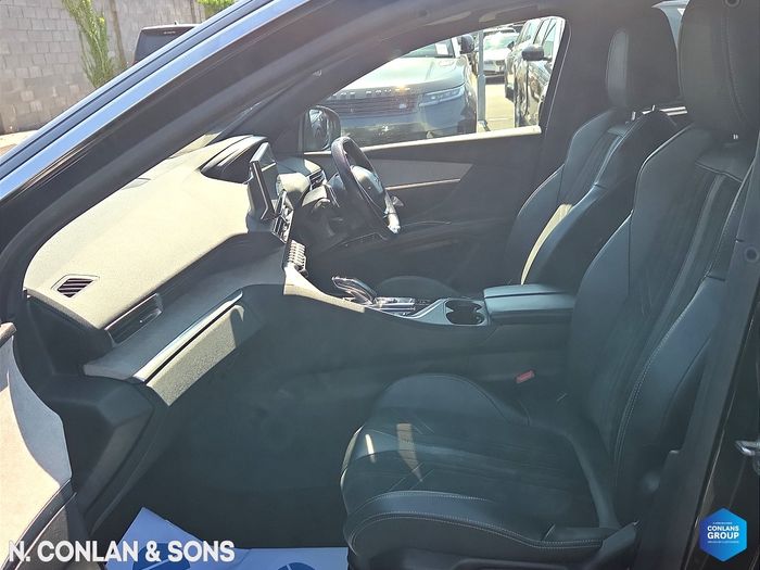 Peugeot 5008 2021