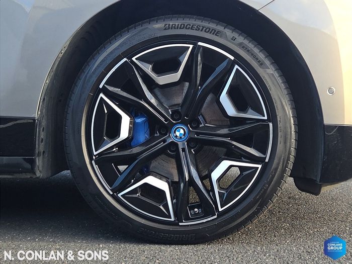 BMW IX 2023