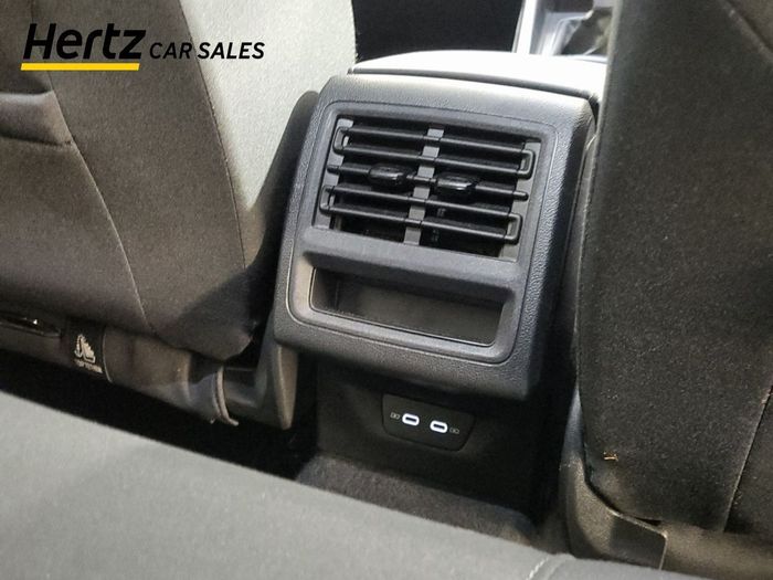 Volkswagen Golf 2024