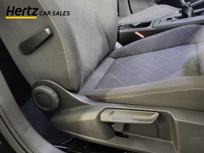 Volkswagen Golf 2024