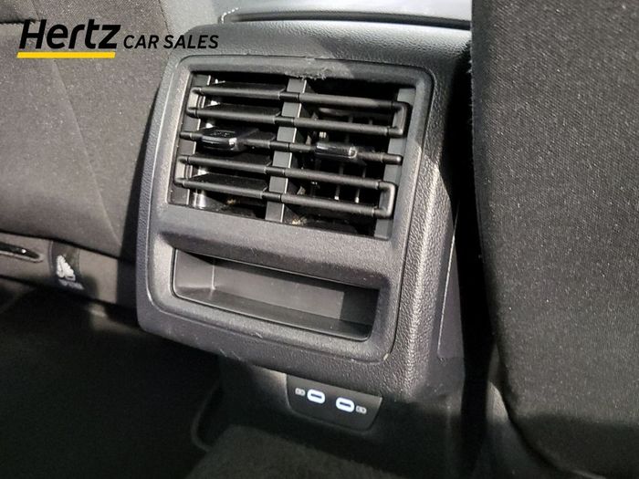 Volkswagen Golf 2024