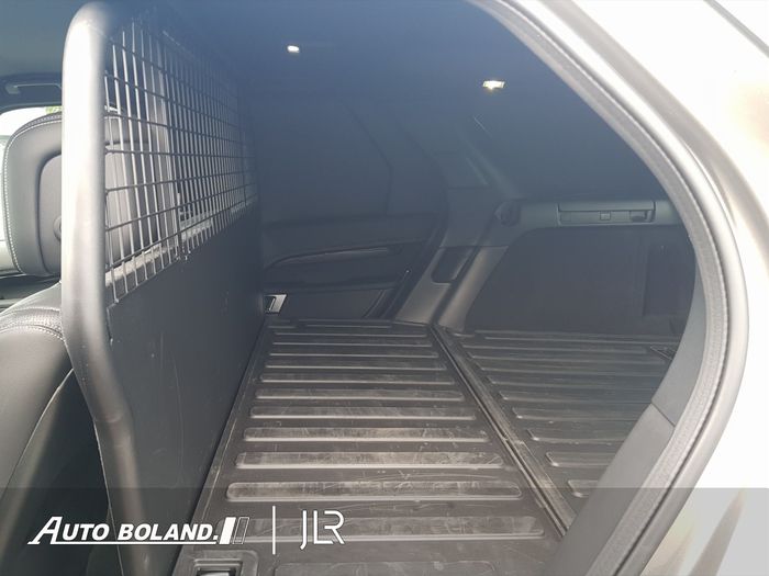 Land Rover Discovery 2025