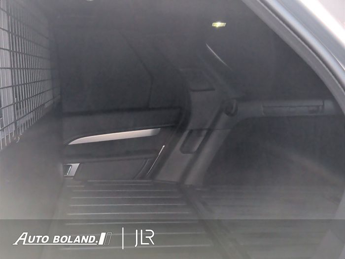 Land Rover Discovery 2023