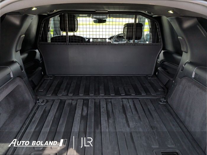 Land Rover Discovery 2023