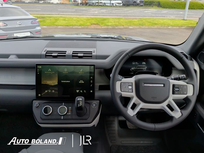 Land Rover Defender 2026
