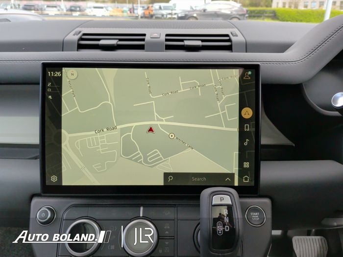 Land Rover Defender 2026