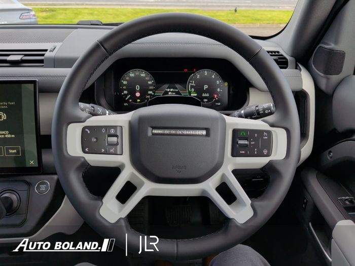 Land Rover Defender 2026