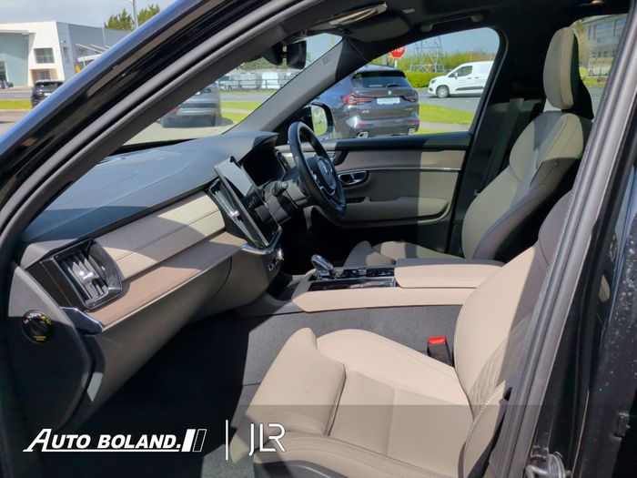 Volvo XC90 2025