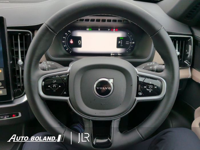 Volvo XC90 2025