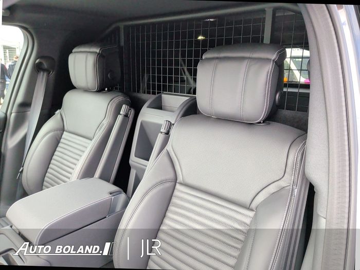 Land Rover Discovery 2026