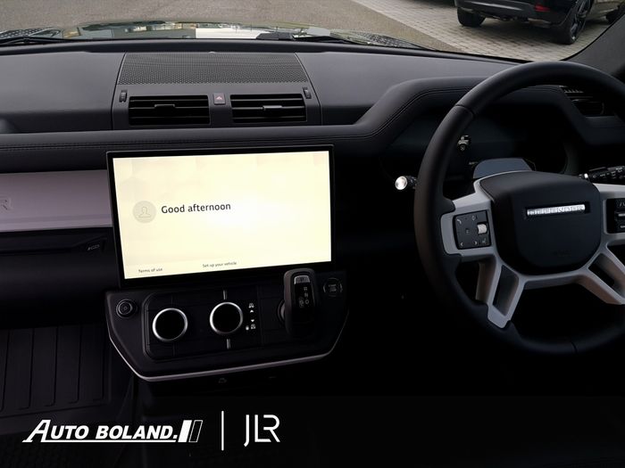 Land Rover Defender 2026