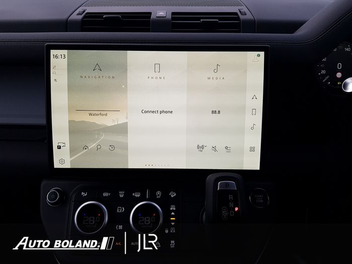 Land Rover Defender 2026