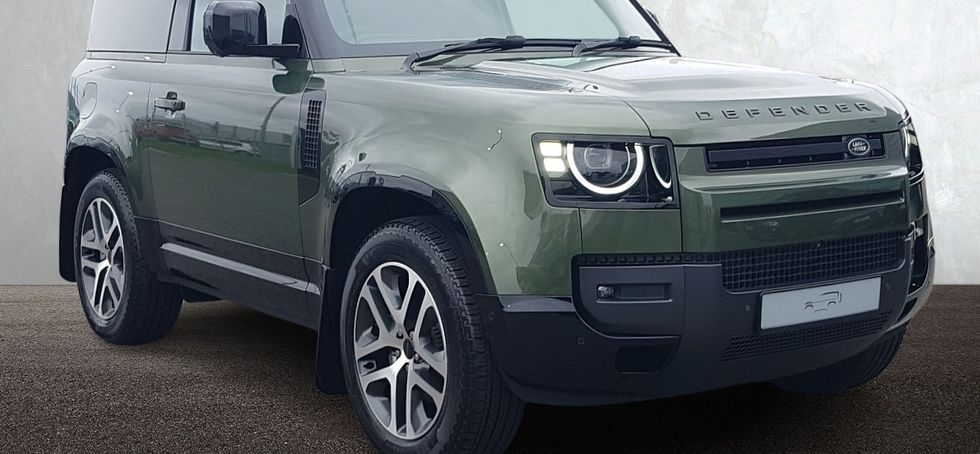 Land Rover Defender 2026