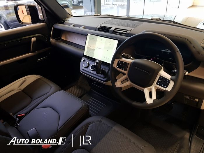 Land Rover Defender 2026